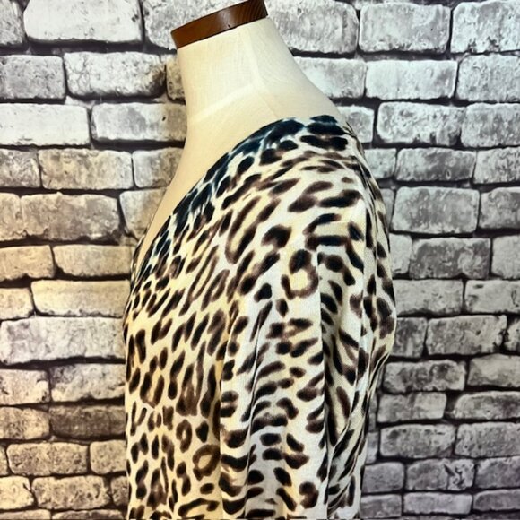 Chico's Animal Print Long Sleeve Button Down Cardigan Sweater Size XL - Picture 5 of 10